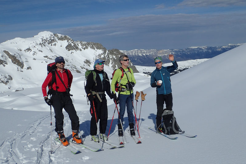 Vers les 7 Laux.
De gauche à droite : Jacques Beilin, Günter Schmudlach, Philippe Descamps, Olivier Moret.
