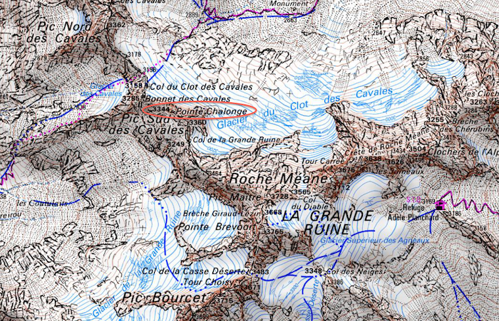 La Pointe Chalonge, 3344 m.
Coincée entre le col du Clot des Cavales (Bonnet des Cavales) et le
Pic Sud des Cavales dans le massif des Écrins. © Géoportail
