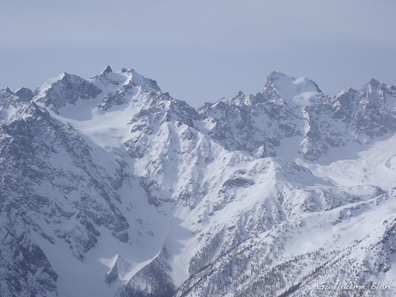 Vue sur les Agneaux et la Barre des Écrins.