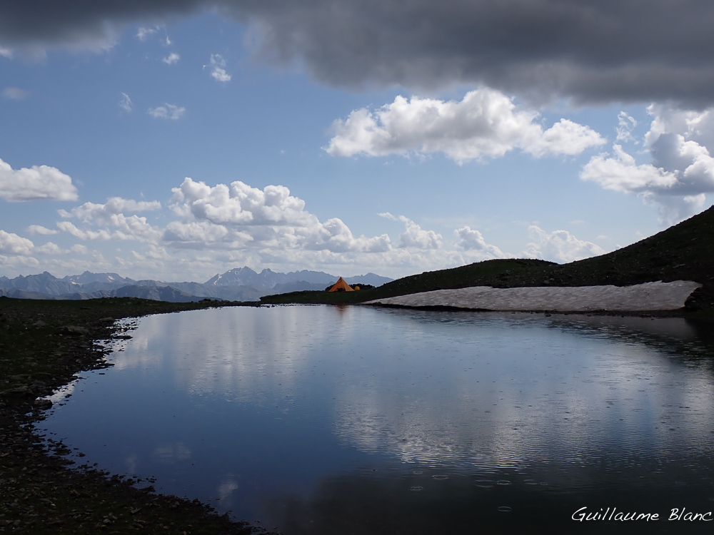 Le ciel se fond dans l'eau